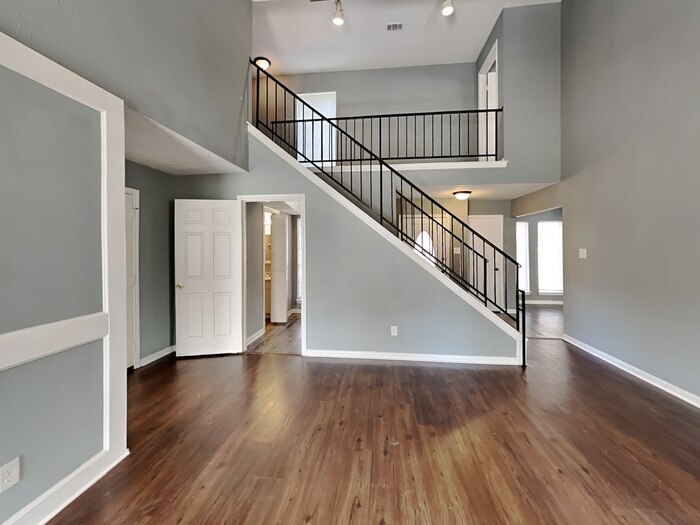 Building Photo - 2142 Oak Shores Dr