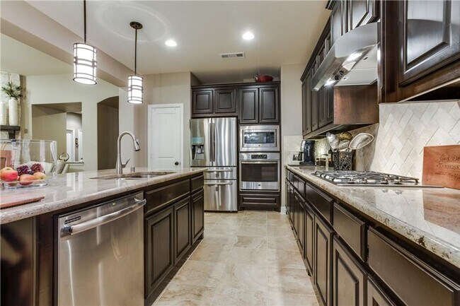 Building Photo - 5 Bed 4 Bath in Argyle's Harvest Community