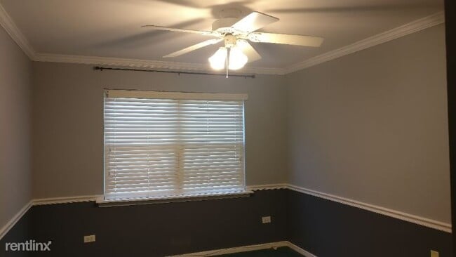 Building Photo - 2 br, 1.5 bath Townhome - 1138 N Knollwood Dr