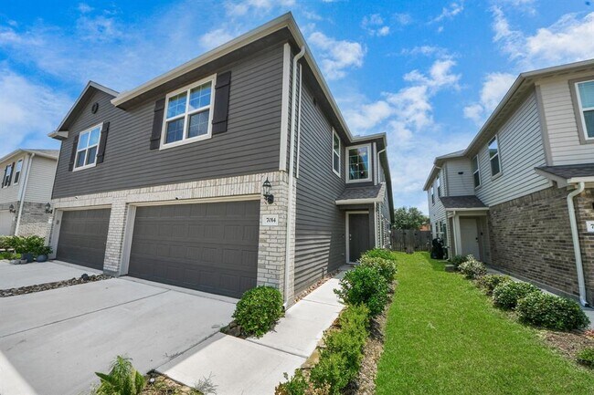 Building Photo - 7014 Cedar Breeze Ct
