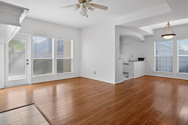 Building Photo - 15 S Avonlea Cir