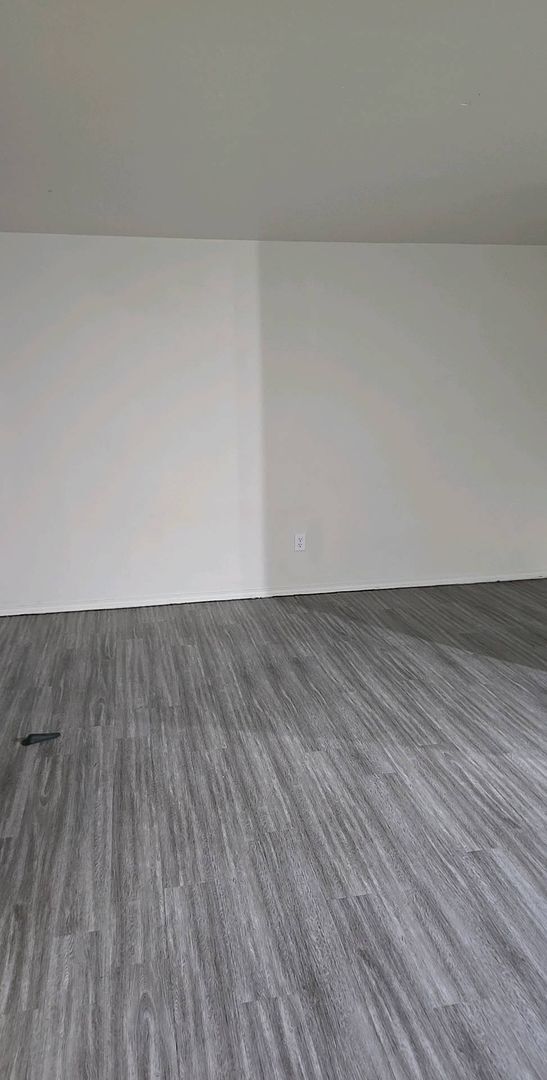 Building Photo - 510-01 Bayne
