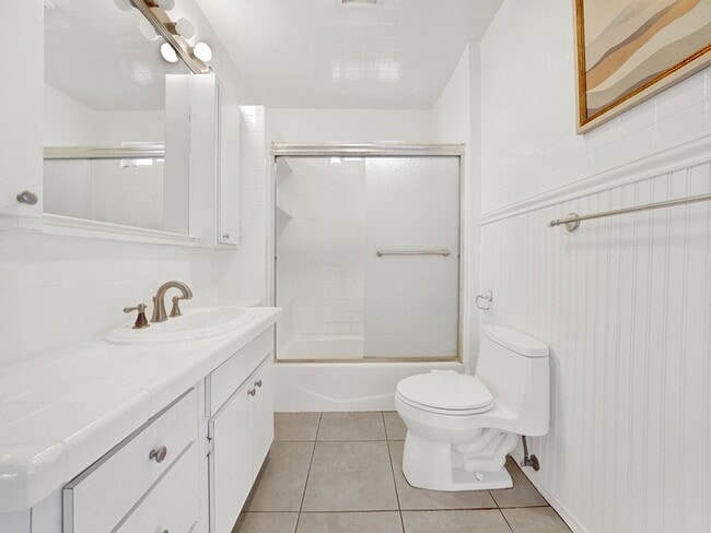 Building Photo - Coming Available 9/15/25 - Balboa Village ...
