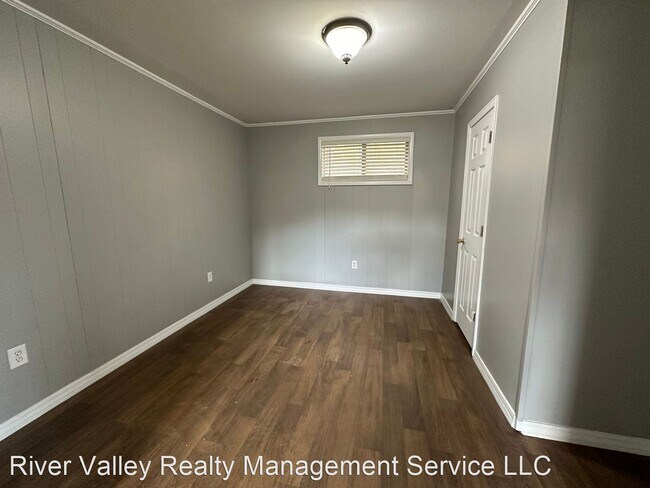 Building Photo - 4 br, 2 bath House - 1224 E Aspen Lane