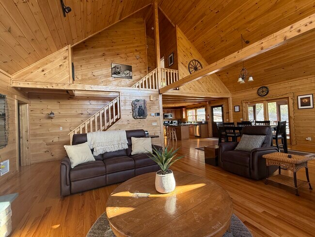 Building Photo - 570 Long Mountain Rd