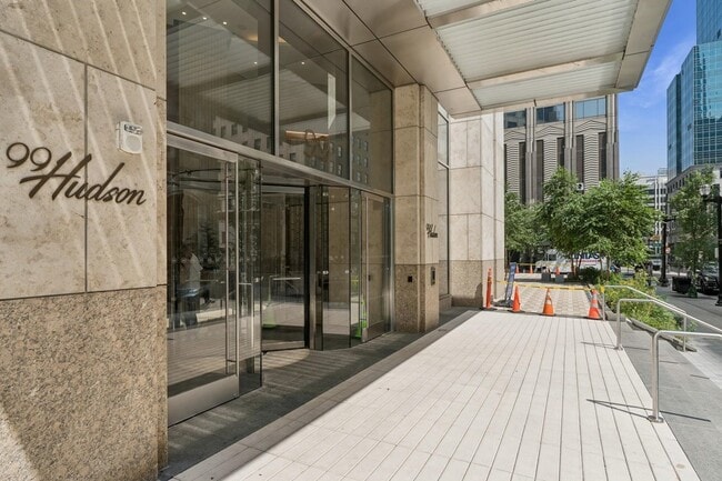 Building Photo - 99 Hudson St