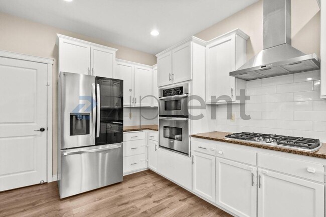 Building Photo - 7413 NE 200th St