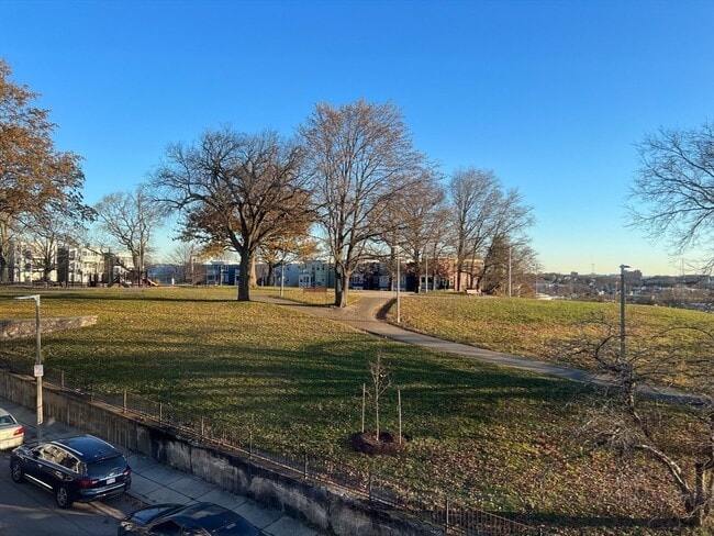 Building Photo - 156 Homes Ave