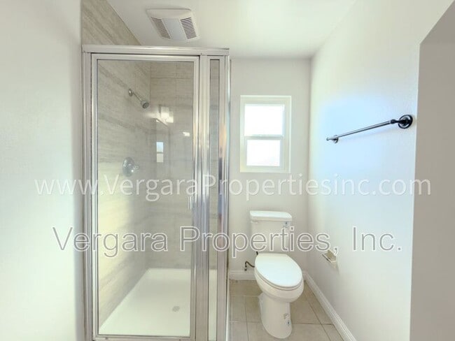 Building Photo - 18012 Manhattan Pl