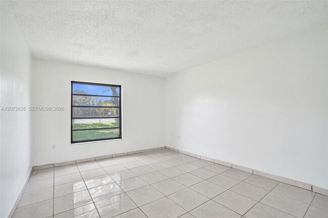 Building Photo - 5700 SW 127th Ave