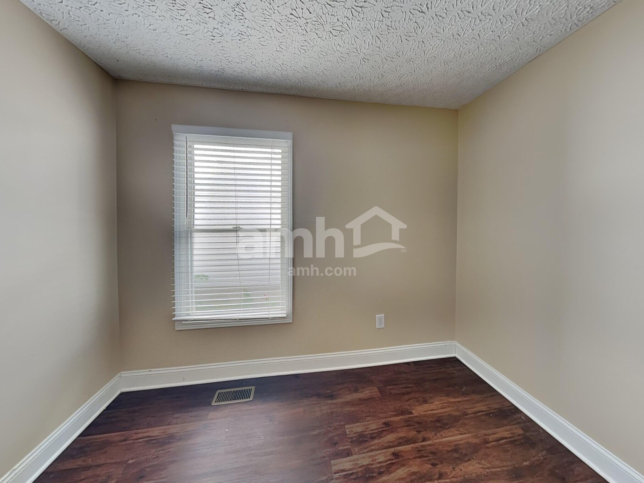 Building Photo - 1199 Onaway Ct