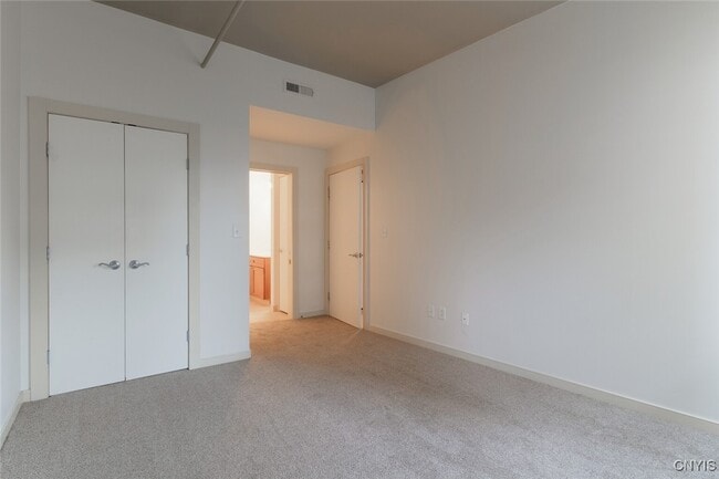 Building Photo - 208 W Water St