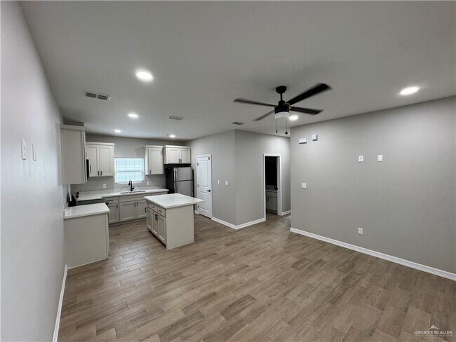 Building Photo - 16 Ragland Rd