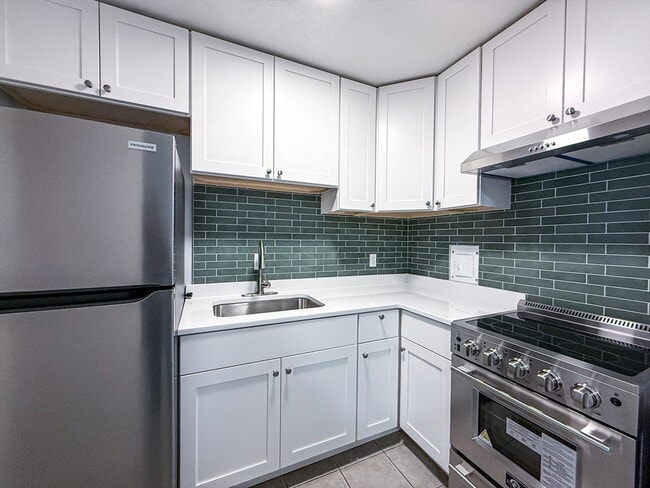 Building Photo - 110 Boston Post Rd E