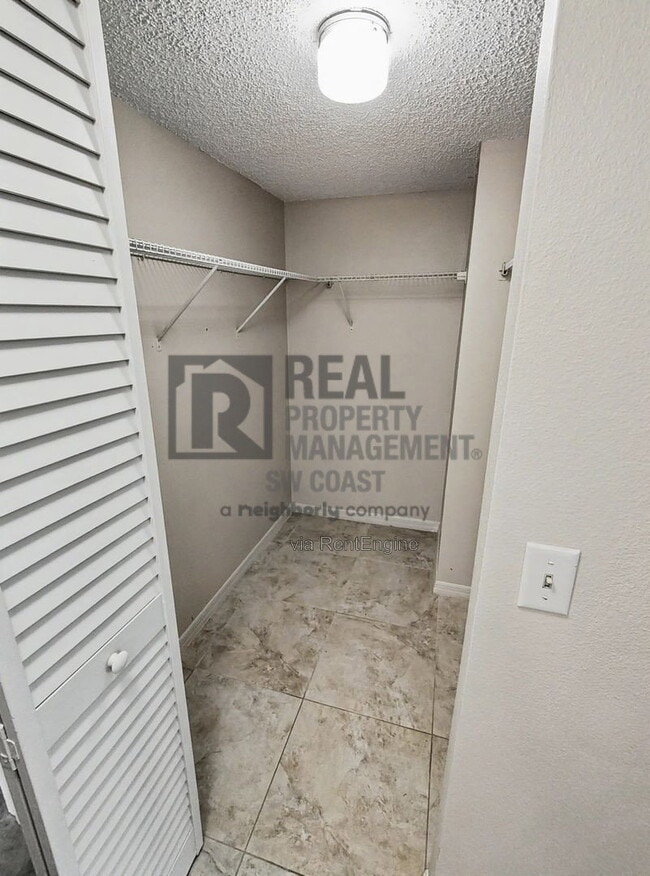 Building Photo - 12471 McGregor Blvd