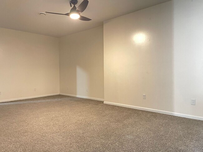 Building Photo - Northwest Omaha Gem: 2,700 Sq Ft, 3-Bedroom, Walk-Out Finished Basement, Fenced Yard, 3-Car Garag...