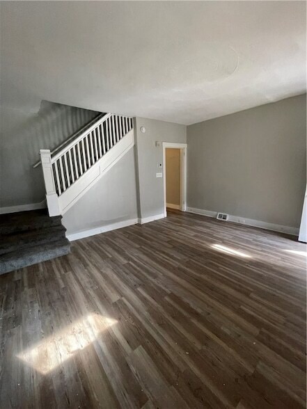 Building Photo - 708 Webster Terrace