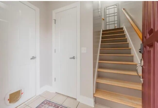 Building Photo - 590 Tall Oak Blvd NW