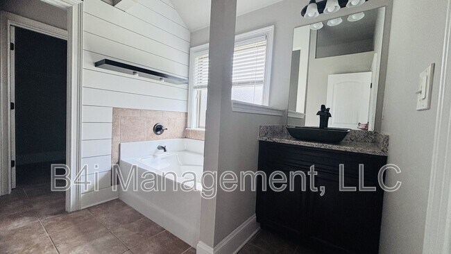 Building Photo - 3025 Bridgehaven Ct