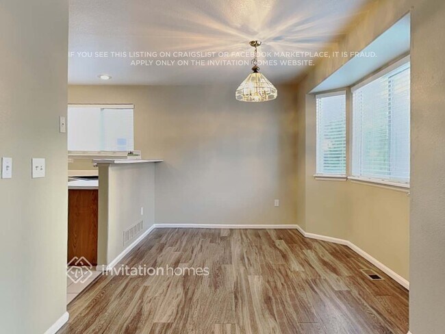 Building Photo - 4981 N Silverlace Dr