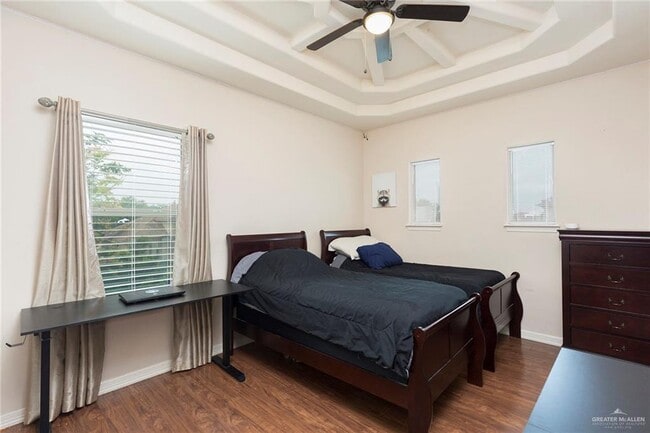 Building Photo - 5112 Nevis Dr