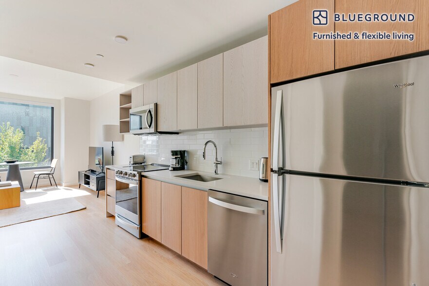 Building Photo - 1300 Yards Pl SE