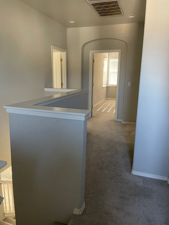 Building Photo - 714 W Riviera Ln