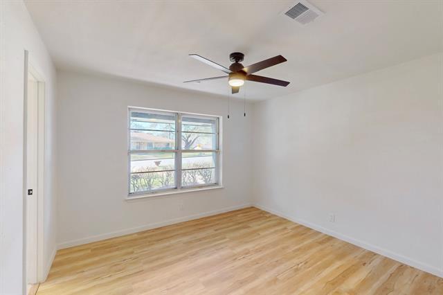 Building Photo - 820 Bedford Ct W