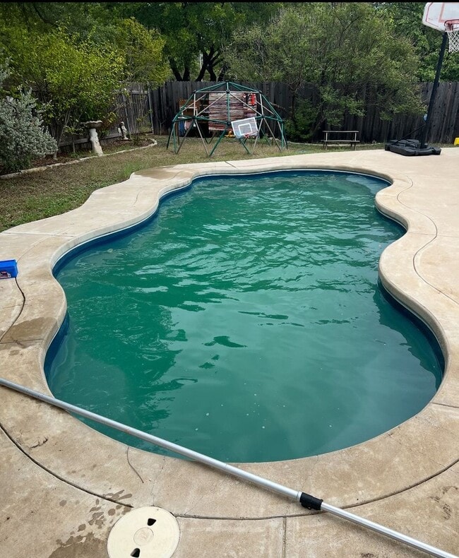 Building Photo - Charming 3-Bed Home with Pool in Harris Br...