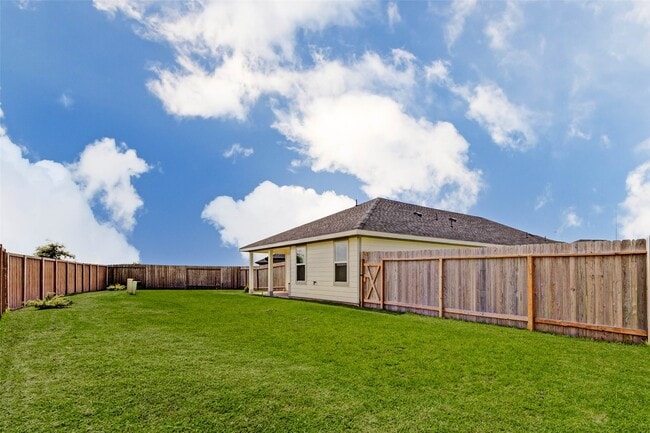 Building Photo - 31426 Yatesbury Ln