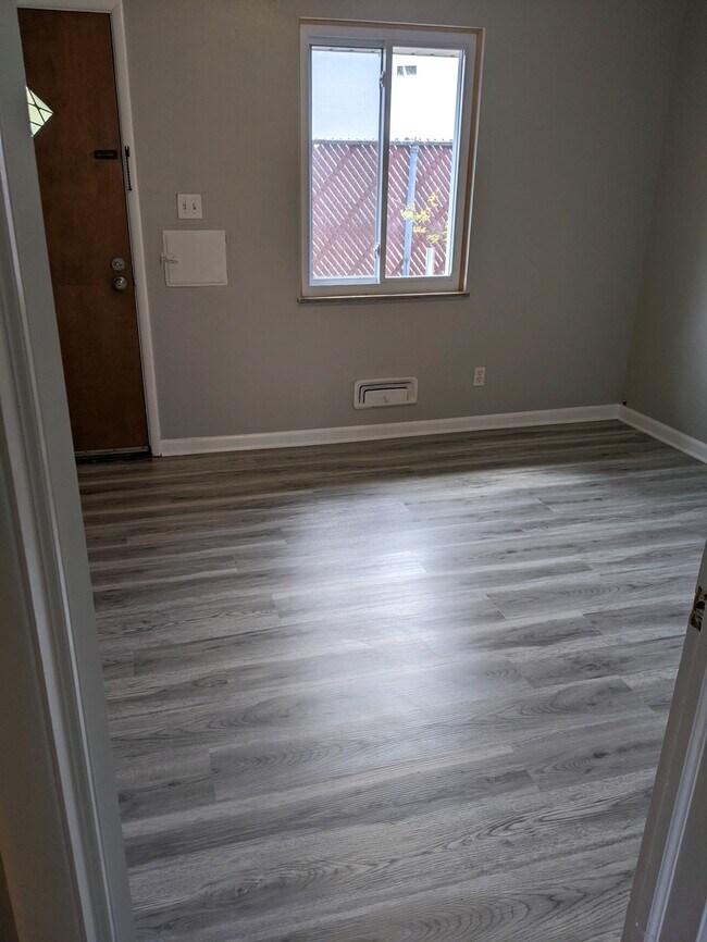 Building Photo - 4225 Harvest Ln