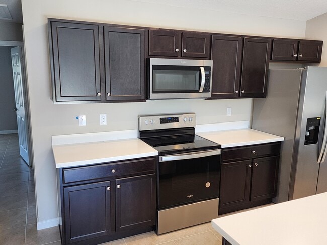 Building Photo - 3197 SW Armucher St