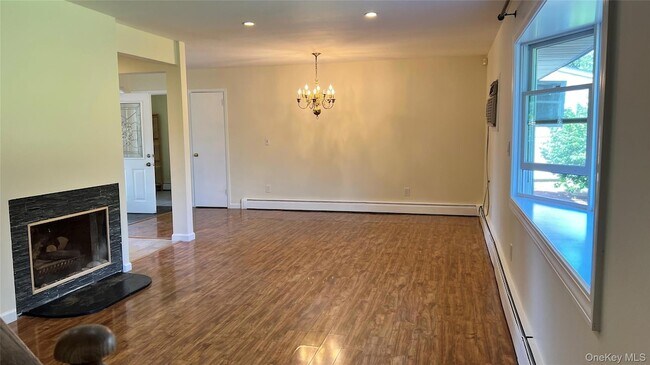 Building Photo - 43 Flagstone Ln