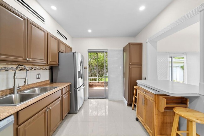 Building Photo - 261 188th St