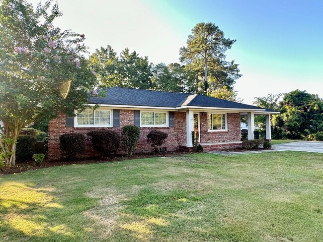 Primary Photo - 1710 Bellevue Dr