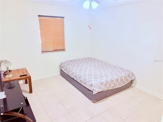 Building Photo - 6519 W Newberry Rd