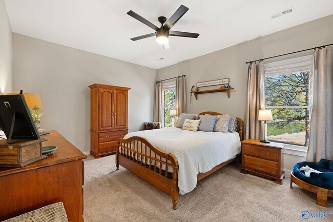 Building Photo - 44 Oak Ridge Pl