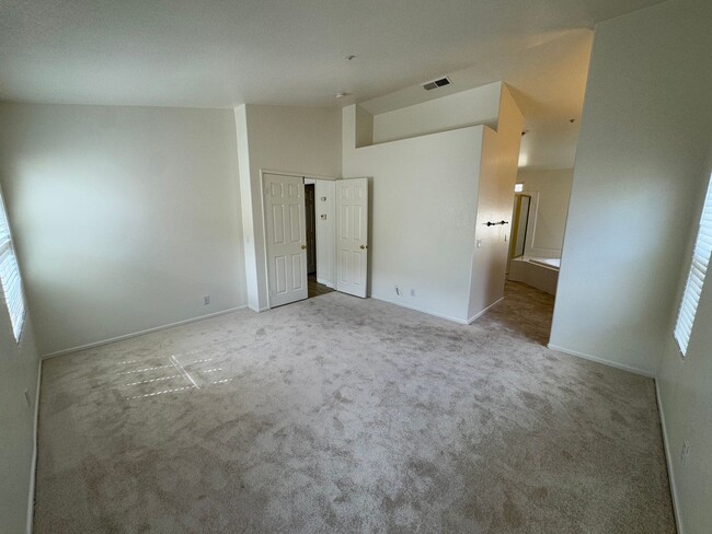 Building Photo - 3 bedroom -2.5 bathroom House