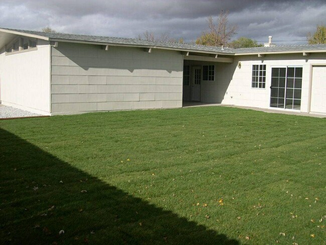 Building Photo - 13625 Mt Olympus St