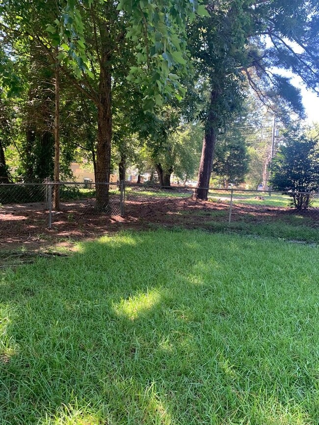 Building Photo - NE RALEIGH 3 BEDROOM BRICK RANCH HOME-