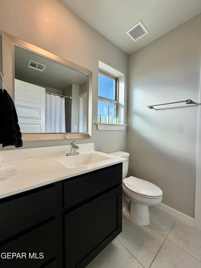 Building Photo - 11860 Ernest Rd