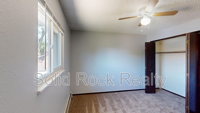Building Photo - 345 Gahart Dr