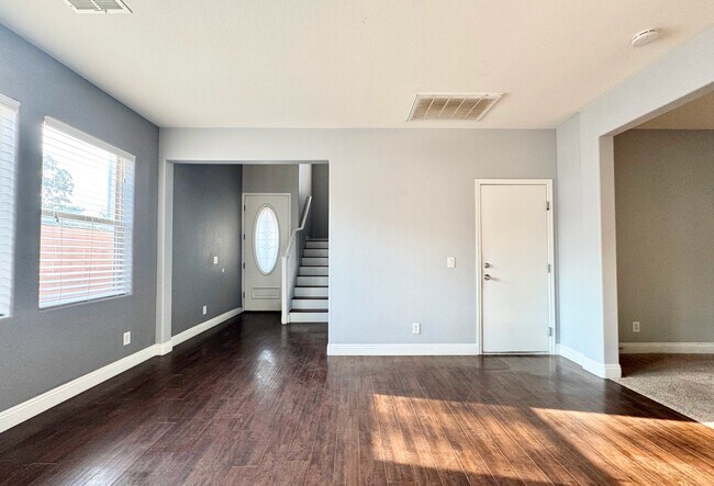 Building Photo - 5033 W Moberly Ave