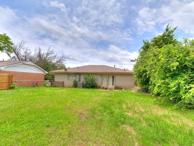 Building Photo - 213 NW 82nd St