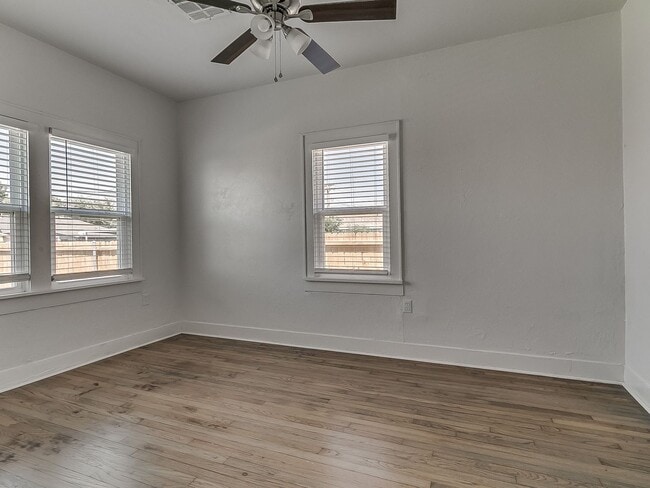 Building Photo - Beautifully Remodeled 2 bed / 1 bath