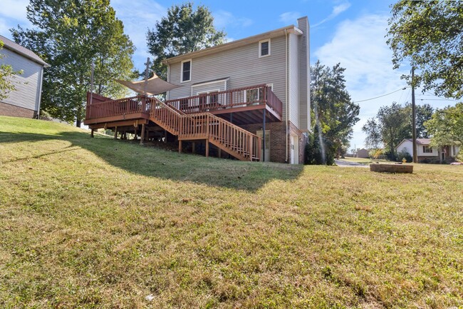 Building Photo - 383 Bosca Ct