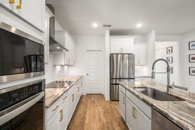 Building Photo - New Construction in a Great Neighborhood