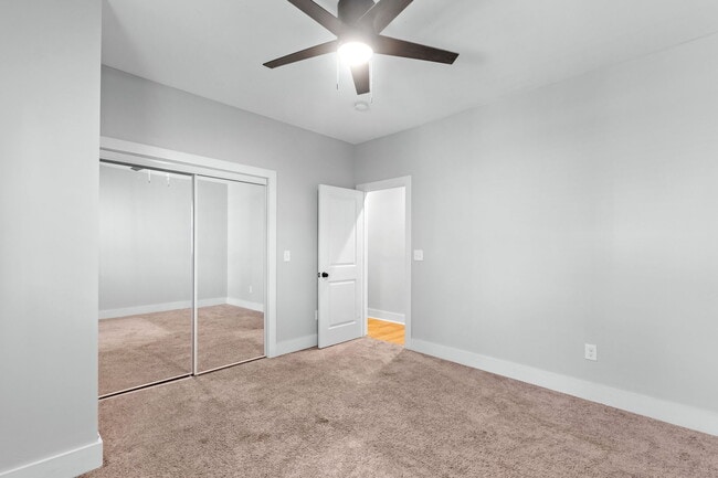 Building Photo - 944 Brent St