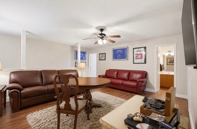 Building Photo - 11521 Autumn Ash Dr