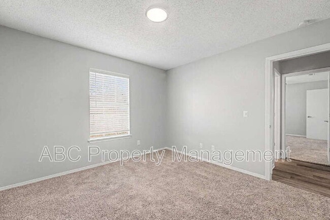 Building Photo - 4378 W Thrasher Dr